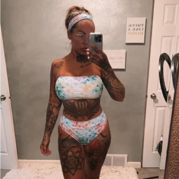 Meet your Posher, Heather - Picture 4 of 7